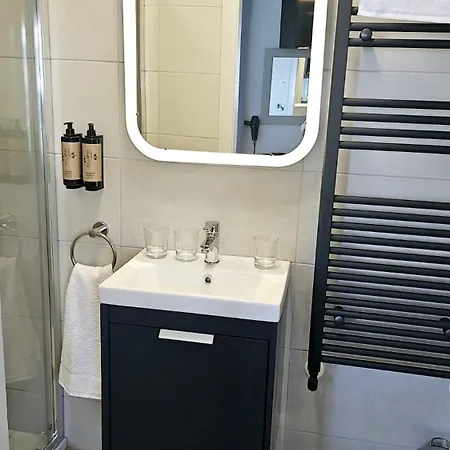 The Quay Hotel a capsule *